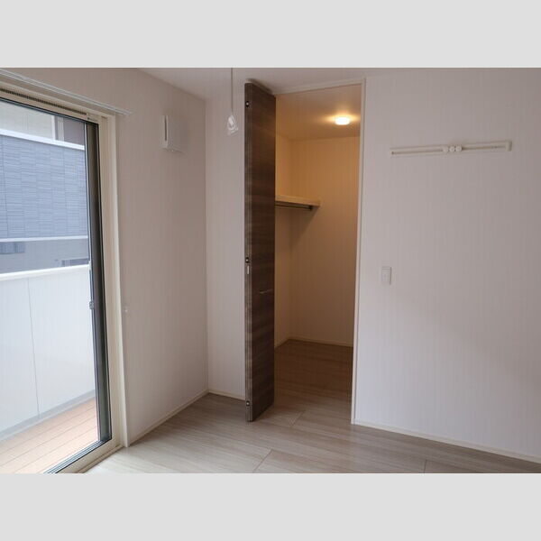 Dawson ウォークインクローゼット