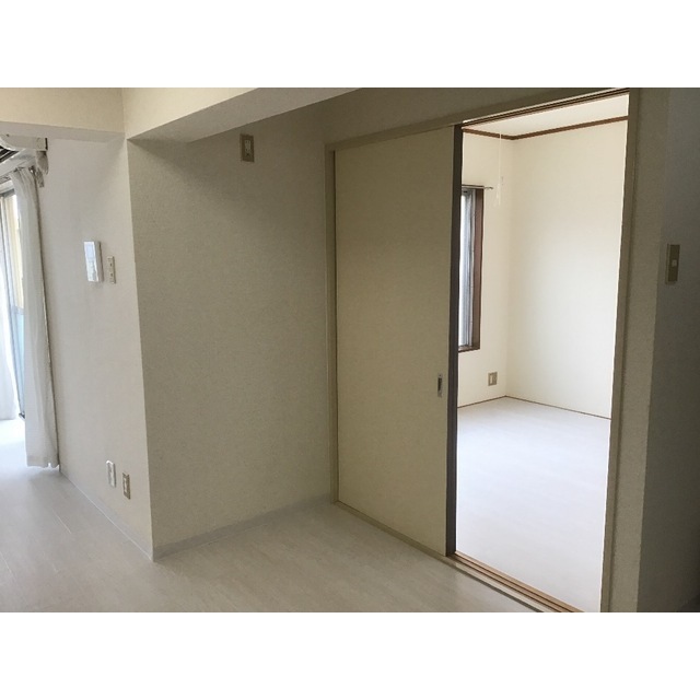 アゼリアコート柿生303号室 リビング