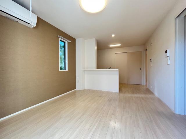 persimmon（パーシモン）101号室 リビング