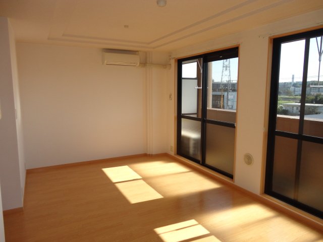 サクラスクェア203号室 リビング