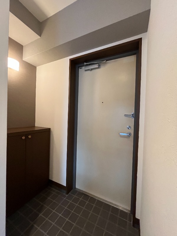 クレスト市ヶ尾 玄関