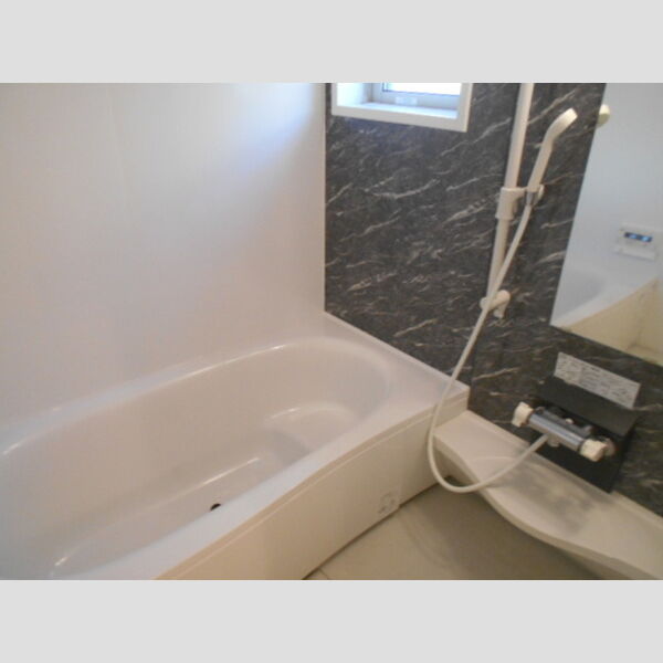 アムール光が丘　A105号室 バス