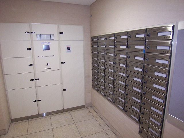 NISHI IKEBUKURO RESIDENCE1階 外観