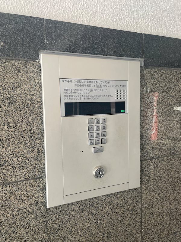 メゾンドリバージュ エントランス