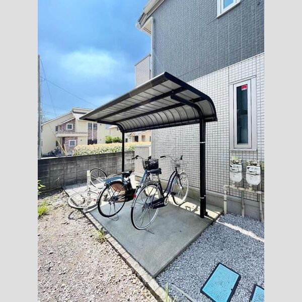 ヴェルサン調布105号室 駐輪場