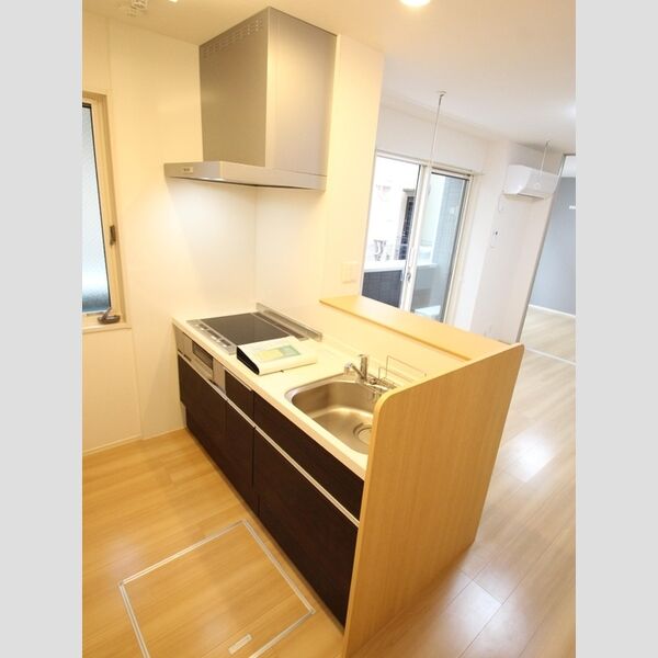 ティルタ　アユ キッチン(IH2口、ガスコンロ)