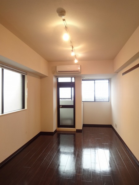 アポーラ中野 リビング