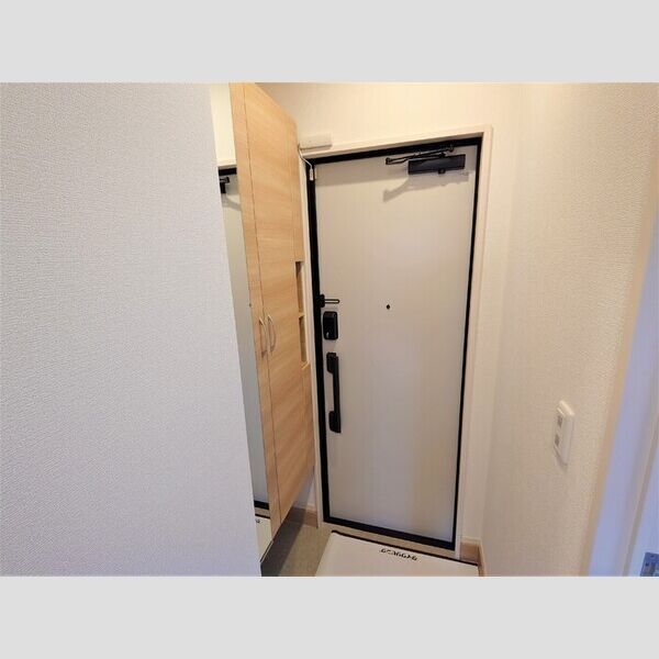 ファヴォーレ　A 玄関