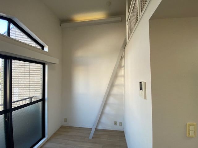 ユーコート鶴ヶ峰(E-195)3階 リビング