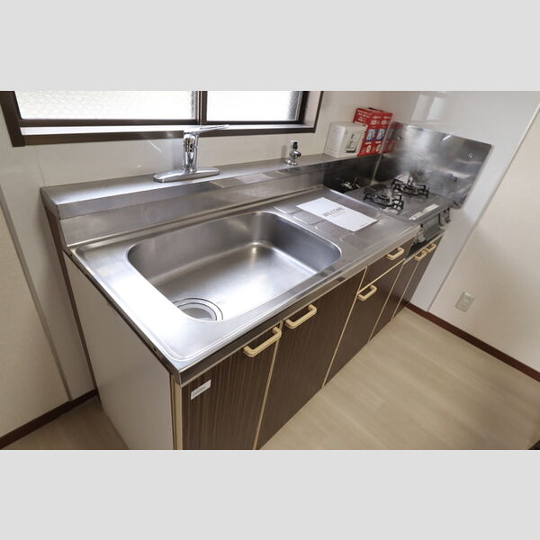 メゾンドゥ・ボヌール105号室 2口ガスコンロ付キッチン