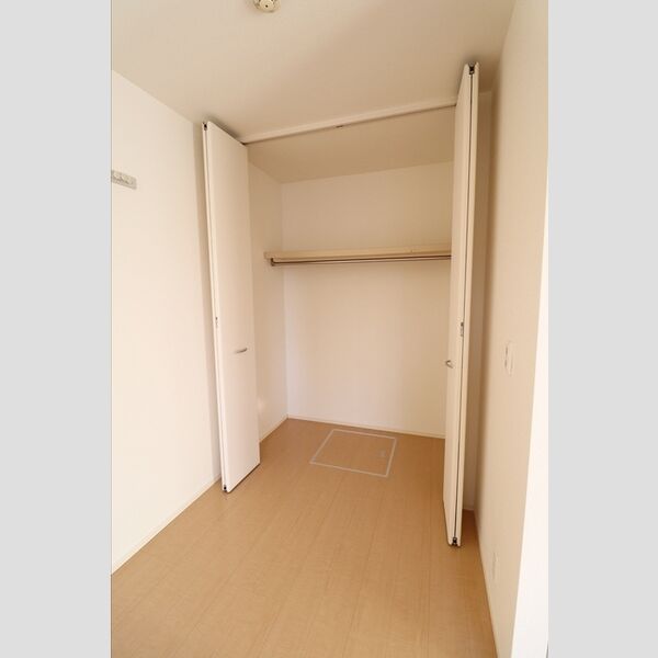 メゾンボヌール103号室 クローゼット