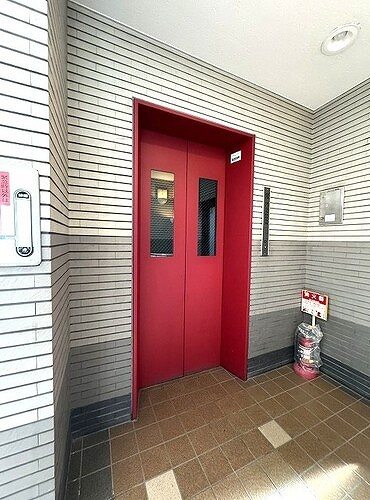 ライオンズシティ浦和常盤4階 エレベーター　※前回募集時2024年4月の写真