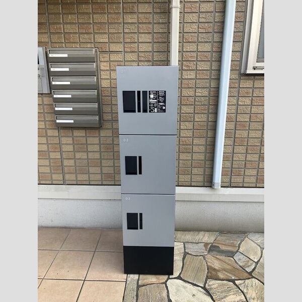 春日レジデンスⅡ 宅配ボックス