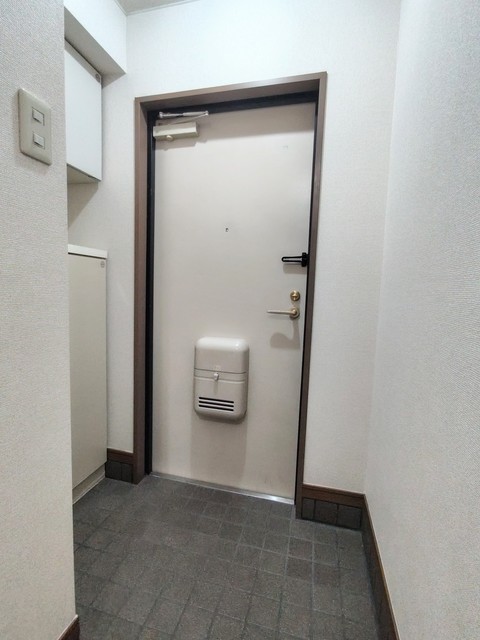 グリーンパレス0102号室 玄関