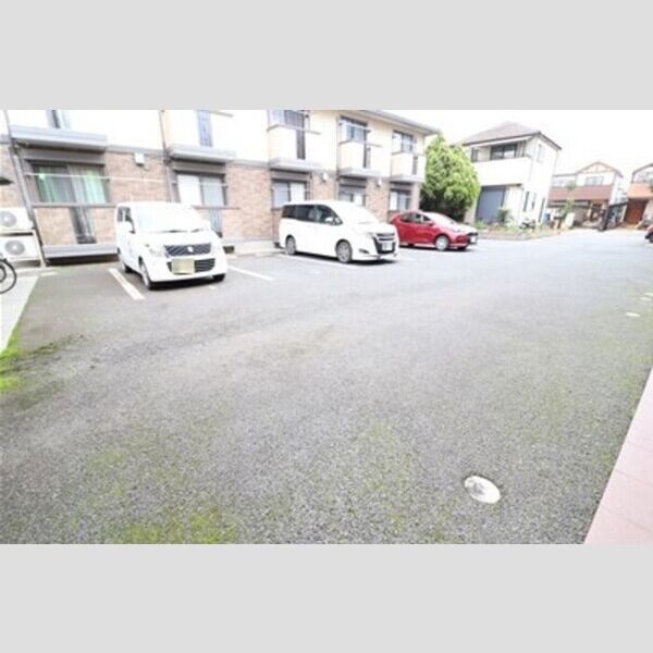 リトルアイランドⅢ202号室 駐車場