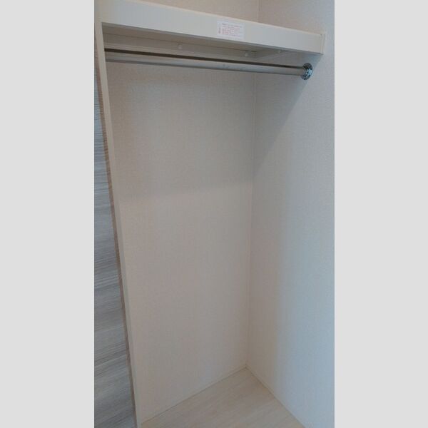 フォレスター303号室 ウォークインクローゼット