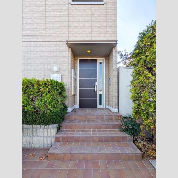 グレース コート エントランス