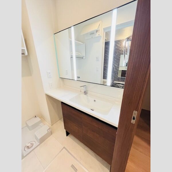 ファンウェーブ湘南茅ヶ崎102号室 洗髪洗面化粧台