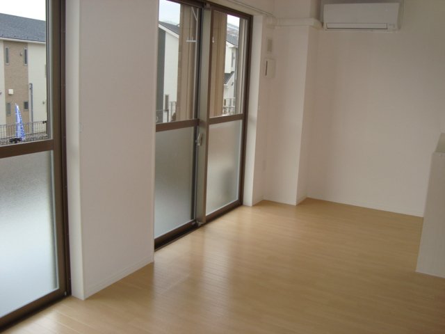 レフィナードＮ．Ｋ00105号室 リビング