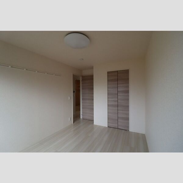 アゼリアコートⅠ203号室 洋室