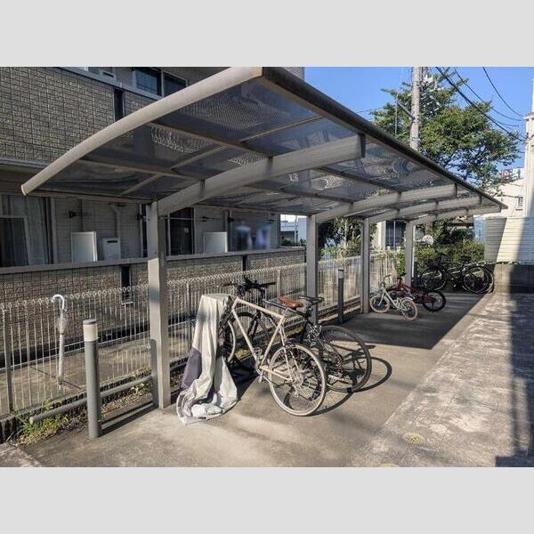 Cherry Court 駐輪場