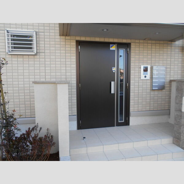 リヴェール苗 エントランスはオートロック!