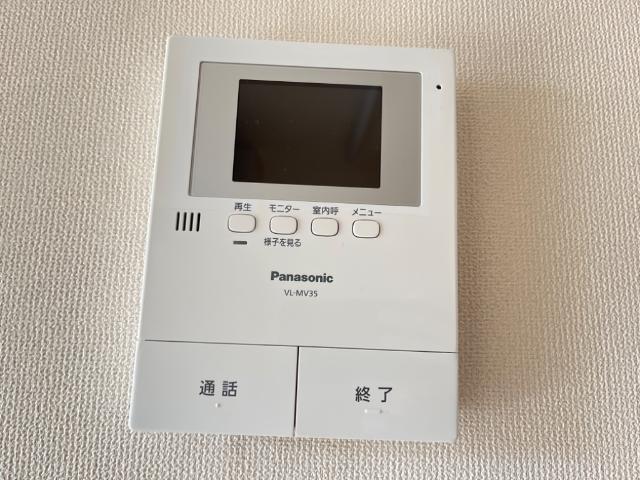 ロイヤル　パピヨン101号室 カメラ付インターホン