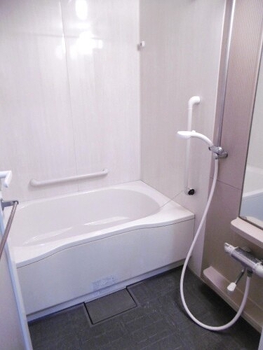 ライオンズタワー五反田 浴室　内装前