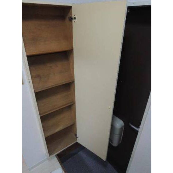 ジュネパレス柏第06 玄関