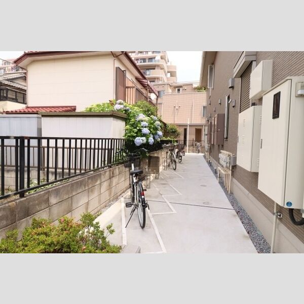 ラフィーネf 自転車駐輪場