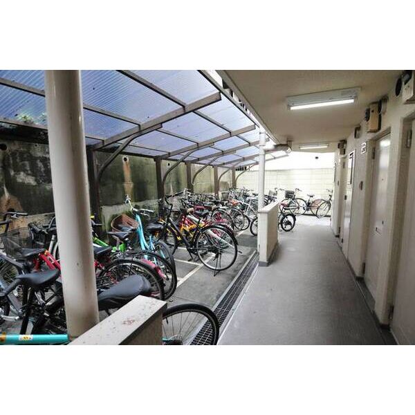 メゾン・ド・パラディ エントランス