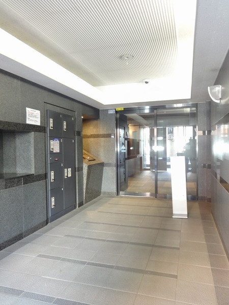 ルーブル学芸大学参番館203号室 エントランス