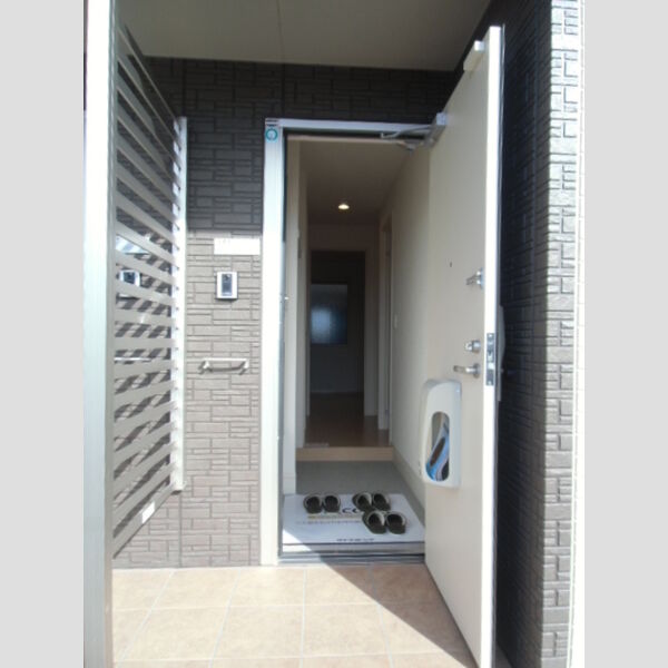 ソレイユ　B105号室 玄関