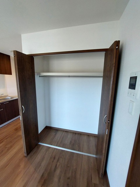 アーウィン羽沢0503号室 リビング　収納　※現況優先