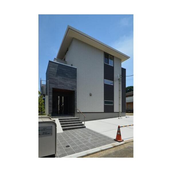 プレシャスI202号室 エントランス