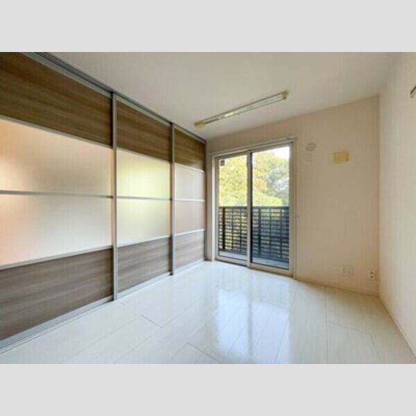 バードネイチャー　A棟202号室 洋室