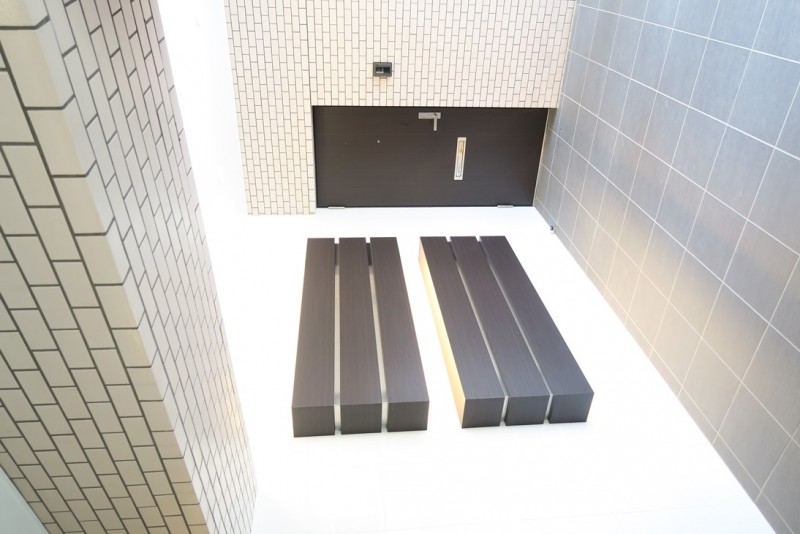 T’s garden蕨Ⅱ3階 エントランス