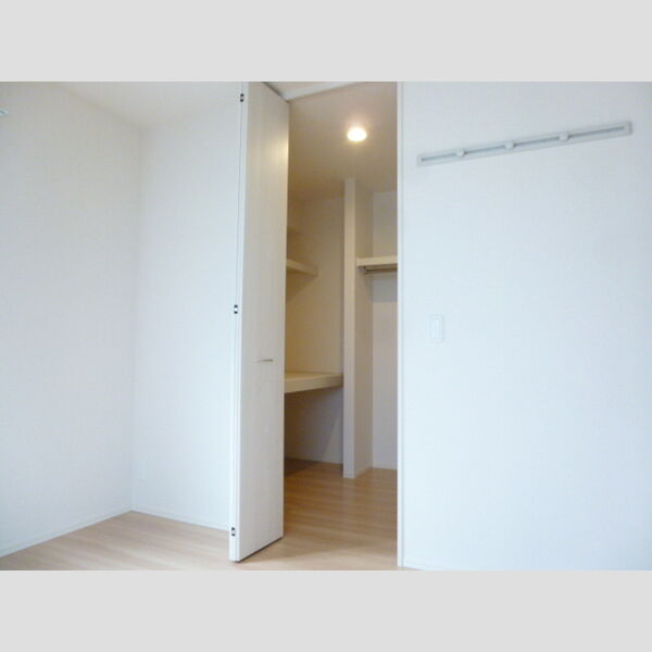 グランドソレイユ103号室 収納