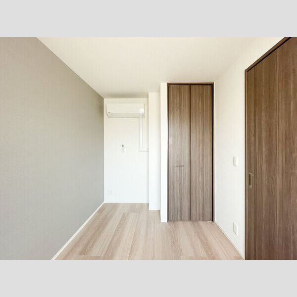 セレスティア白鳥208号室 洋室