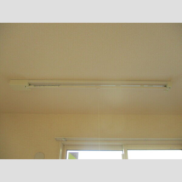 エスペランサ 　A棟203号室 室内物干し