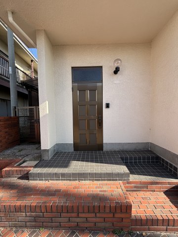 片瀬山戸建0001号室 玄関