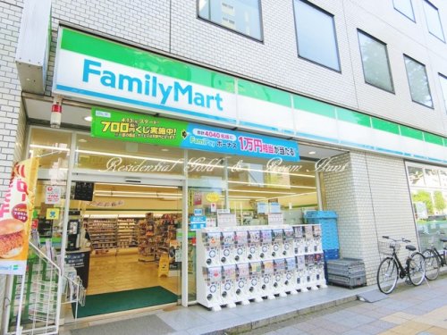 ｂ’ＣＡＳＡ　ＡＳＡＫＵＳＡ　ＥＡＳＴ502号室 【コンビニエンスストア】ファミリーマート 台東駒形一丁目店まで679ｍ