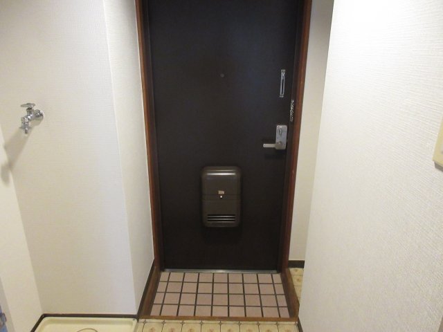 メゾンド・長良 玄関