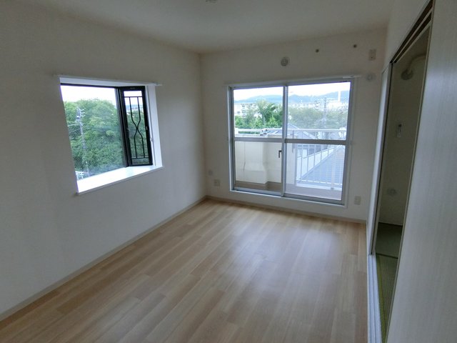 コートアベニュー リフォームによって、床の色が違う事が有ります