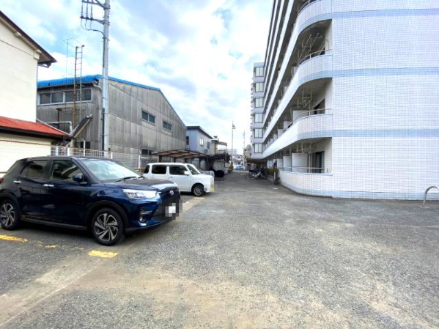 グランピア湘南306号室 駐車場