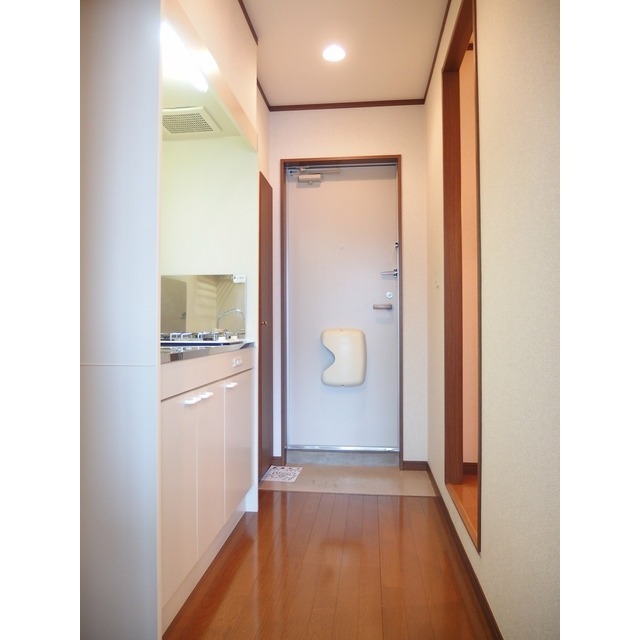 アンプルール フェール 本川越401号室 内観