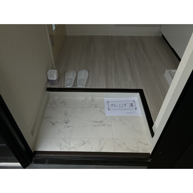 ザ・ウェーブ西ヶ丘202号室 玄関