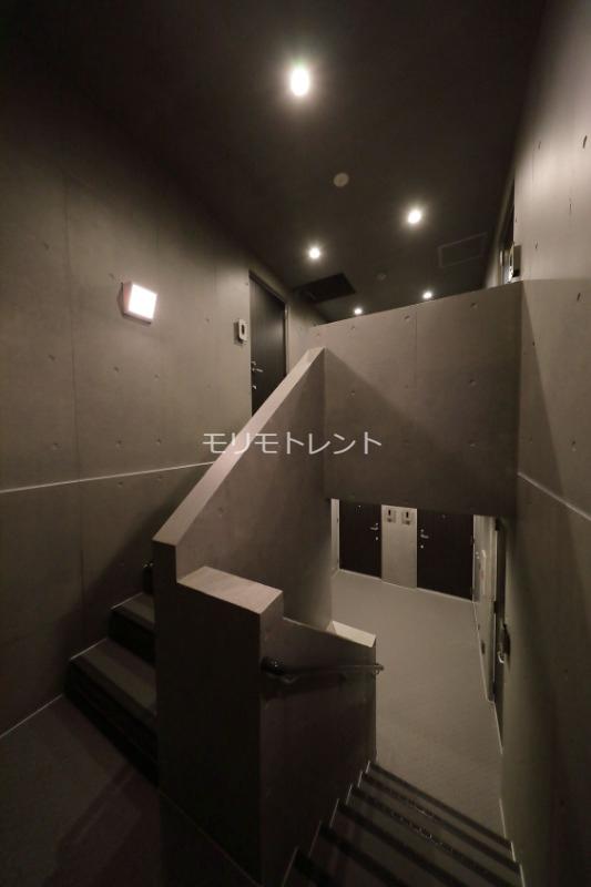 アトリオフラッツ奥沢4階 共用廊下