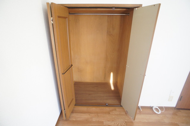 未貴ハイムＢ棟B102号室 収納も広々☆