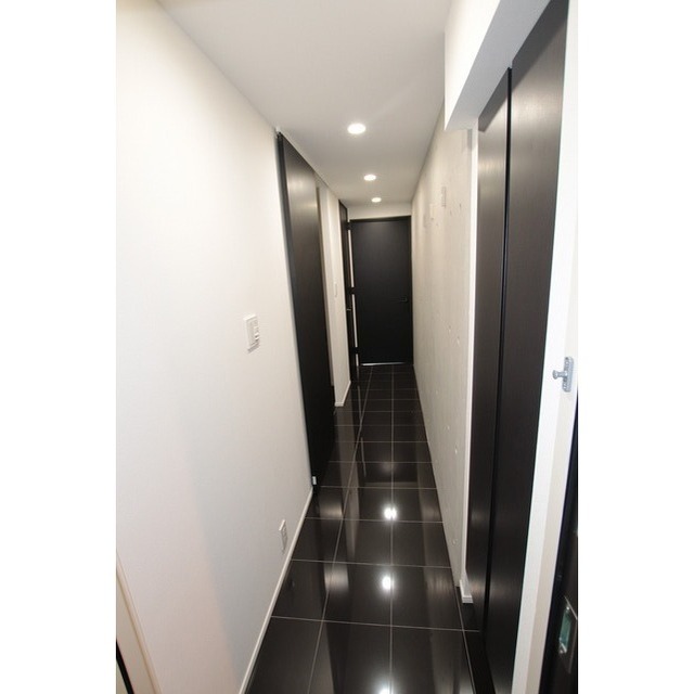 Reve Residence 白金台0404号室 玄関